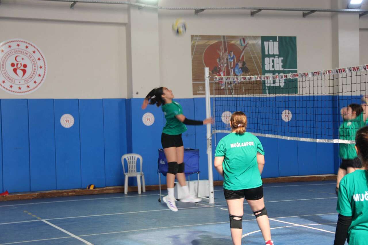 Muğlaspor Voleybolda Altyapı Atağı 1